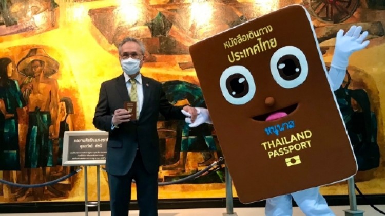 ‘ดอน’ ตรวจแถว ‘กรมการกงสุล’ ย้ำเชื่อมั่นพาสปอร์ต 5 และ 10 ปี