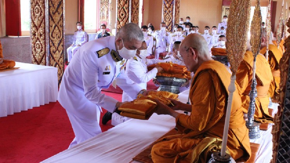 โปรดเกล้าฯ เชิญหิรัญบัฏ เครื่องยศสมณ ถวายแด่พระพรหมวชิรโสภณฯ จ.ร้อยเอ็ด