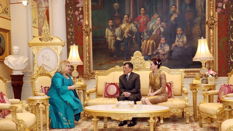 ‘ในหลวง’ พระราชทานพระบรมราชวโรกาสให้ ออท.ต่างประเทศ เฝ้าฯ ในโอกาสพ้นจากหน้าที่