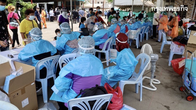 นายกฯ สั่ง กทม.เร่งฉีดวัคซีน 'โควิด' คลัสเตอร์คลองเตย 2 จุด 4 พ.ค.นี้