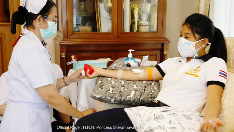 'เจ้าฟ้าสิริวัณณวรีฯ' ทรงบริจาค 'พระโลหิต' แก่สภากาชาดไทย