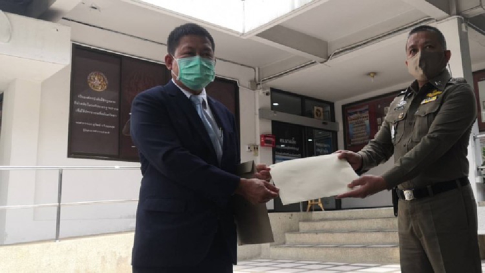 'นายกฯ' ส่งทนายแจ้งความ 'เลขาพรรคก้าวไกล-แอดมินเพจ' 