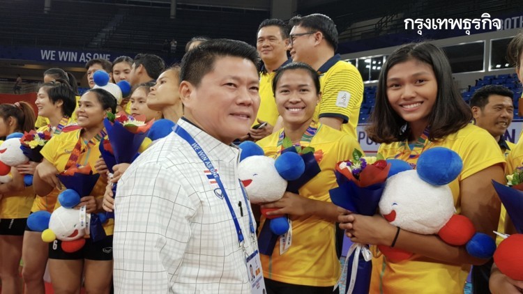 ‘บุญลือ’ ให้กำลังใจ 22 นักตบลูกยางหญิงทีมชาติ ติดโควิด