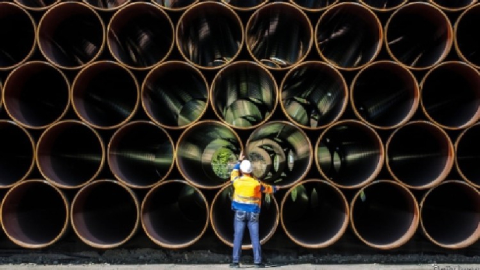 'สหรัฐ - อียู ' ระงับเก็บภาษีนำเข้าเหล็กกล้าชั่วคราว