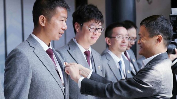 'แจ็ก หม่า'เตรียมสละเก้าอี้ปธ.โรงเรียนสอนธุรกิจ