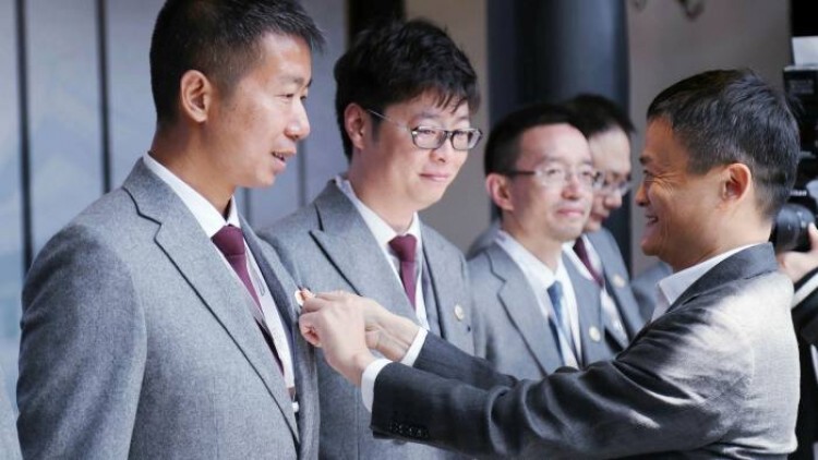 'แจ็ก หม่า'เตรียมสละเก้าอี้ปธ.โรงเรียนสอนธุรกิจ
