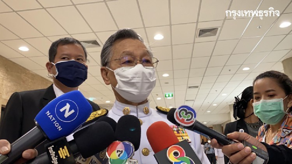 ชวนเผยคุมเข้มโควิดถกงบฯ65 จัดโพเดียมกั้นกระจกให้อภิปรายไม่ใส่แมสก์