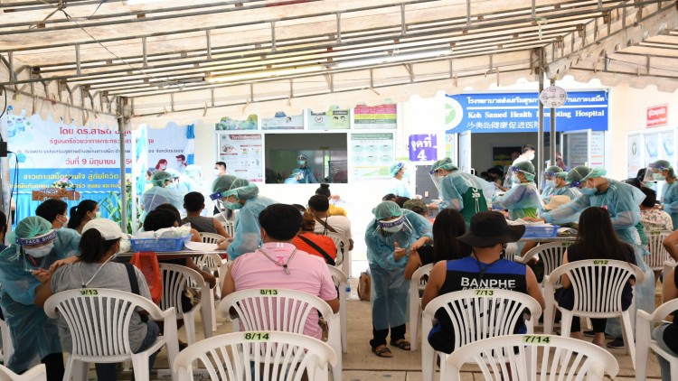 เกาะเสม็ดปูพรมฉีด'วัคซีนโควิด-19'วันเดียวครบ100%