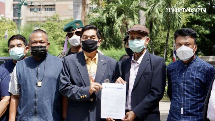 'ไทยไม่ทน' บุกทำเนียบยื่น 4 ข้อเสนอ จี้นายกฯ ลาออกจากตำแหน่งทันที