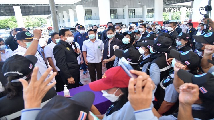 'ประยุทธ์' ตรวจด่านท่าฉัตรไชย มั่นใจภูเก็ตพร้อมเปิดรับนักท่องเที่ยวต่างชาติ