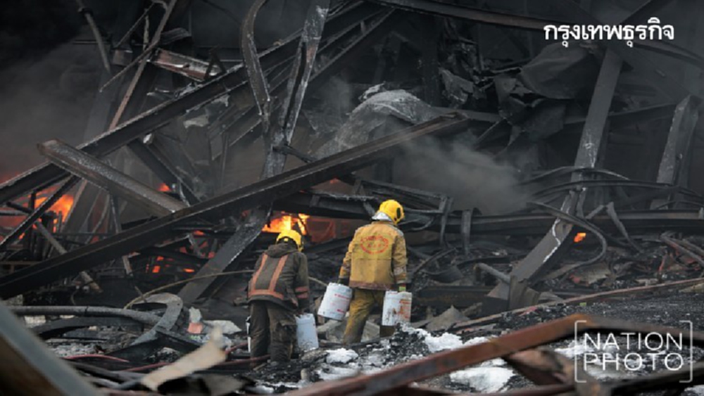 ผู้ว่าฯสมุทรปราการ เผยคุมไฟไหม้ 'โรงงานกิ่งแก้ว' ได้น่าพอใจ หวังดับเพลิงในคืนนี้