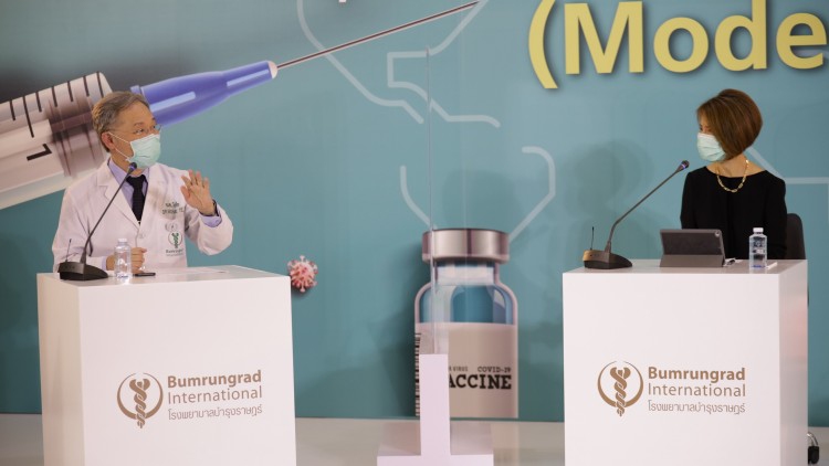 'บำรุงราษฎร์' ตอบทุกประเด็นการจองวัคซีน'โมเดอร์นา' : ใครควรฉีด ไม่ควรฉีด