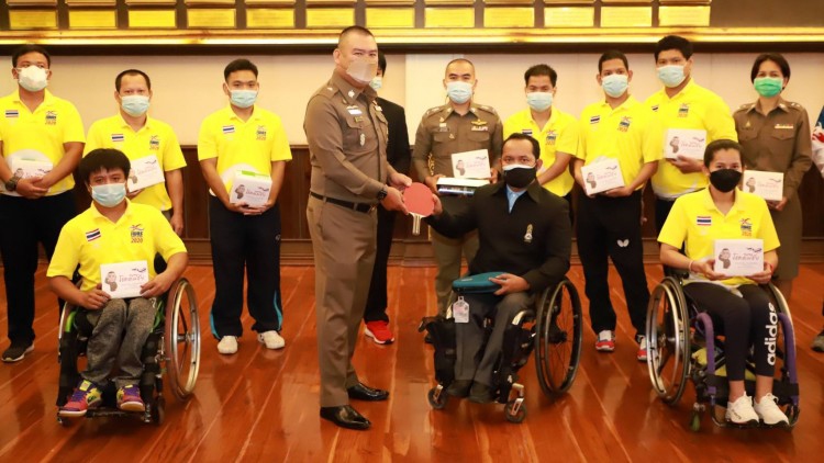 'พล.ต.อ.วิสนุ' ให้พร 'นักกีฬาเทนนิส' แข่งขัน รายการ Paralympic  ที่ญี่ปุ่น