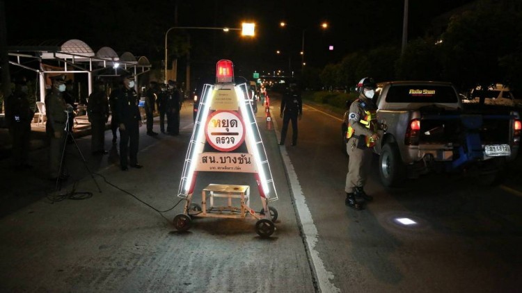 ฝ่า 'เคอร์ฟิว' พื้นที่ 10 จังหวัดควบคุม 104 ราย