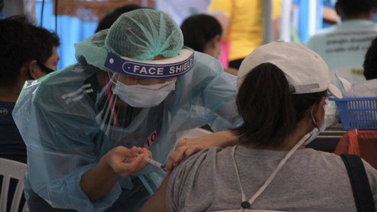 10คณบดีคณะแพทย์ หนุนฉีดวัคซีนโควิด19สลับชนิดสู้เดลตา