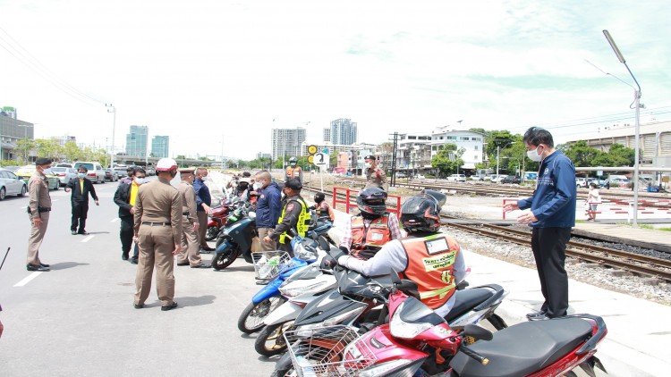 'กรมขนส่ง' ตรวจเข้มวินรับจ้างสถานีกลางบางซื่อ ฉวยโอกาสเอาผิดโทษหนัก