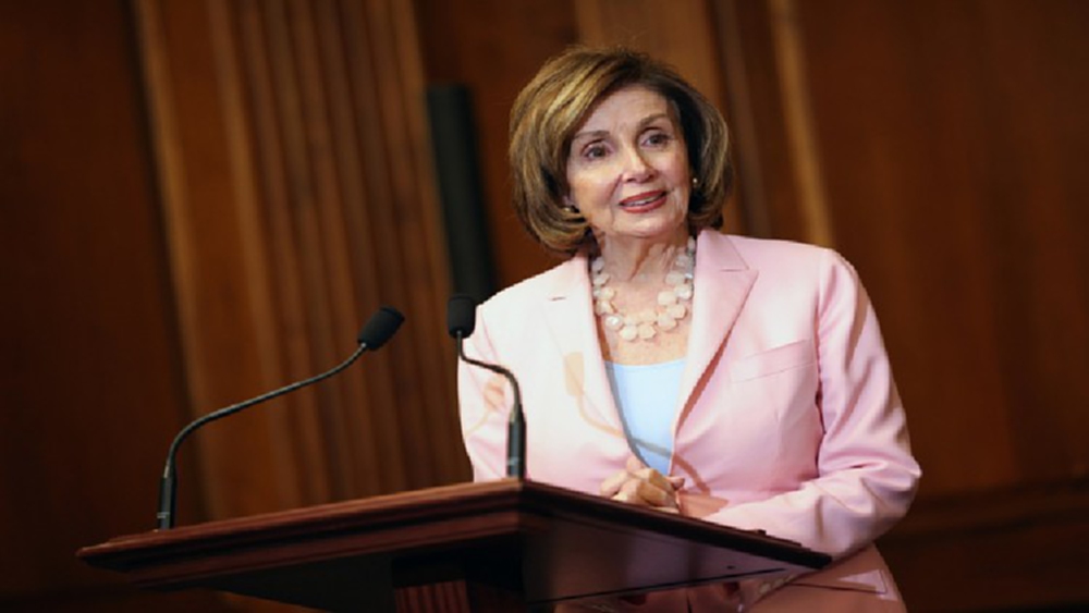 ผู้ช่วย'แนนซี เพโลซี'ติดเชื้อโควิดแม้ได้รับวัคซีนครบโดส