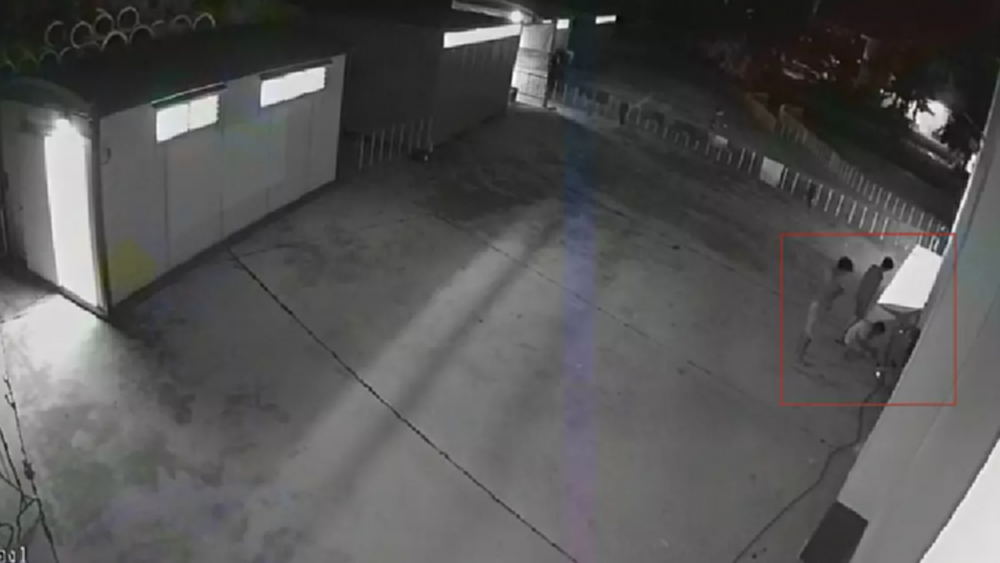 จนท.ศูนย์ EOC บุรีรัมย์ แจ้งความเอาผิดผู้ป่วยโควิด 8 ราย มั่วสุมดื่มเหล้าในรพ.สนาม