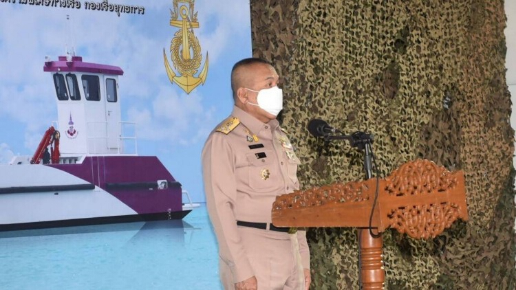 ผบ.ทร. รับมอบต้นแบบ เรืออเนกประสงค์ จาก สปท.