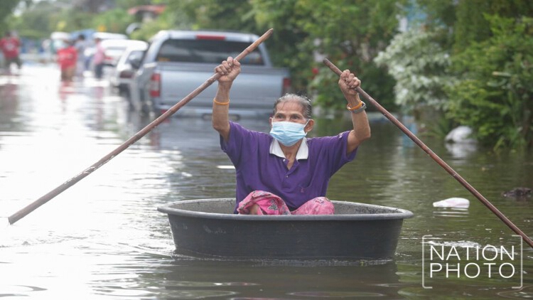'หมู่บ้านชลเทพ' น้ำท่วมฉับพลันหลัง 'ฝนตกหนัก'
