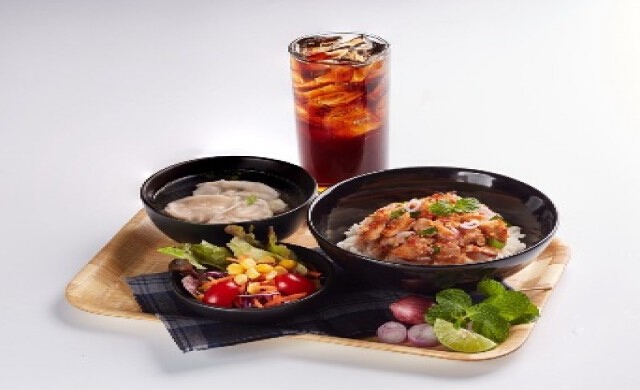 ชุดข้าวน้ำตก อิ่ม คุ้ม แซบ ที่ ชาบูตง ราเมน