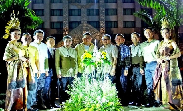 เปิดตัวอย่างยิ่งใหญ่ 