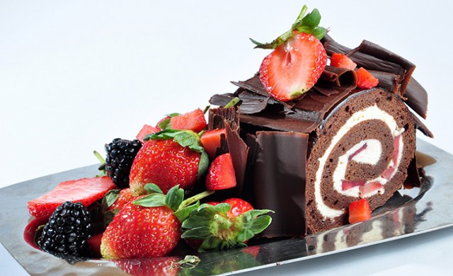 สตรอเบอรี่หวานฉ่ำ ณ ทรีตส์ กูร์เมต์ 