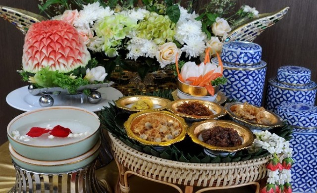 “ข้าวแช่สไตล์ฮาลาล”คลายร้อนที่โรงแรมอัล มีรอซ (Al Meroz)