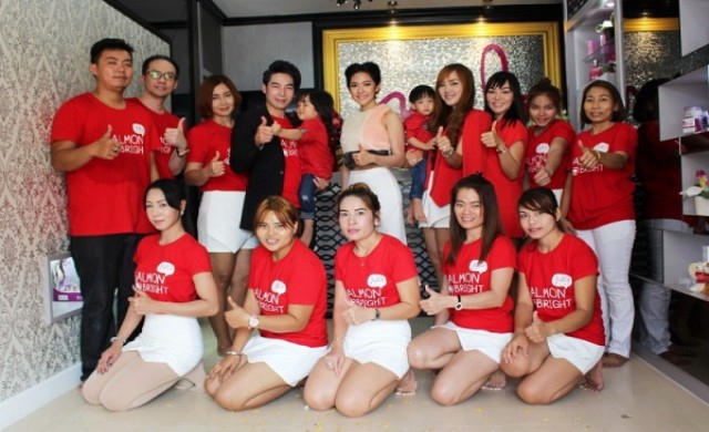 ต้อนรับพรีเซ็นเตอร์ MCL