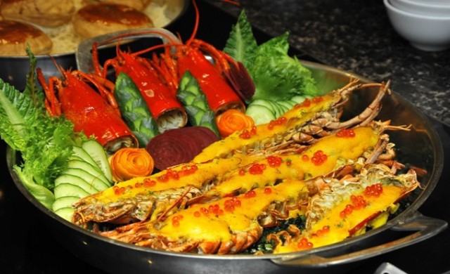 ซันเดย์ บรันช์ อิ่มคุ้มมา 4 จ่าย 3 