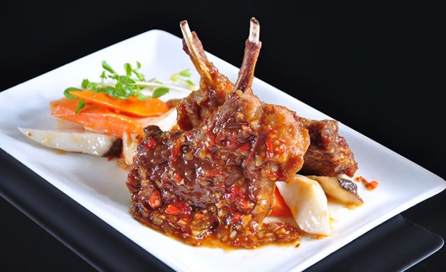 ลิ้มลองเนื้อแกะนุ่มชุ่มลิ้น