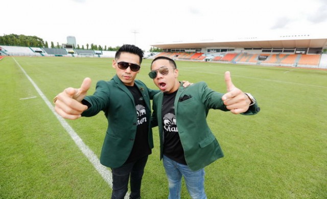 คู่ซี้ ถูกใจ “ช้าง ฟุตบอลโมเมนต์โพล”