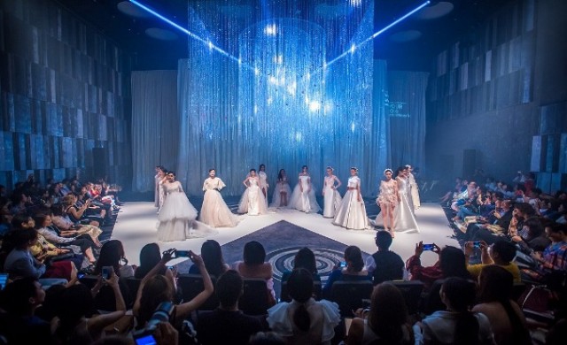 งานเวด ยัวร์ เวย์ 2016 เวดดิง แฟชั่นรันเวย์ แอนด์ โชว์เคส