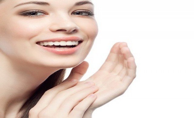 ปัญหาหลังมือเหี่ยวย่นเส้นเลือดปูดโปน