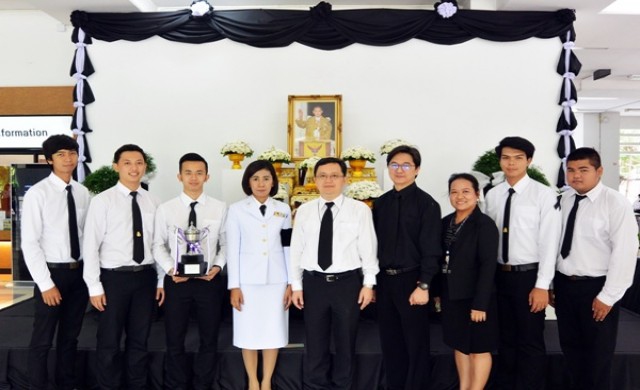 ทีมแข่งขันหุ่นยนต์ มจธ. เข้าเฝ้าสมเด็จพระเทพรัตนราชสุดาฯ 