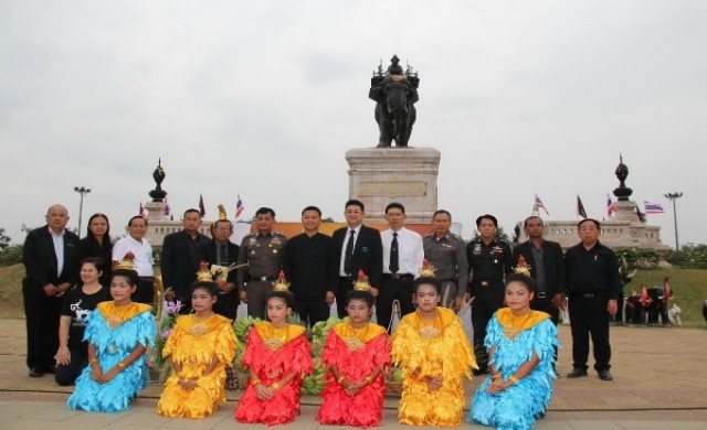 เชิญเที่ยวงานเทิดพระเกียรติสมเด็จพระนเรศวรฯ ชมแสง สี
