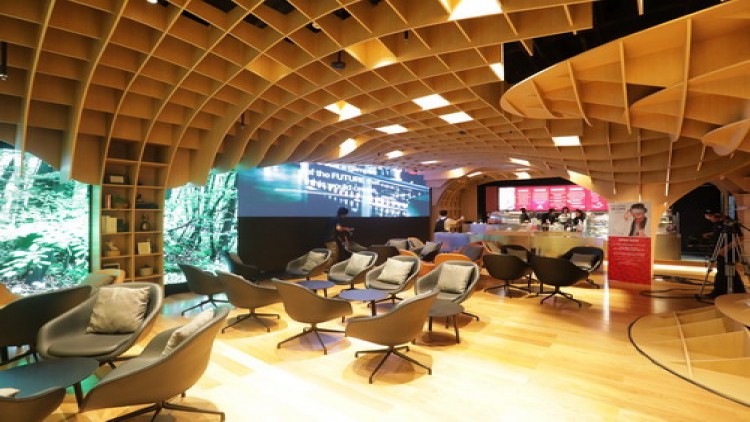 กลุ่มทรูเนรมิตTrue Branding Shop  ชั้น3 สยามพารากอน