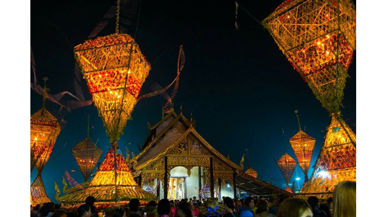 งานประเพณีสงกรานต์และงานแห่ต้นดอกไม้บ้านแสงภา อ.นาแห้ว