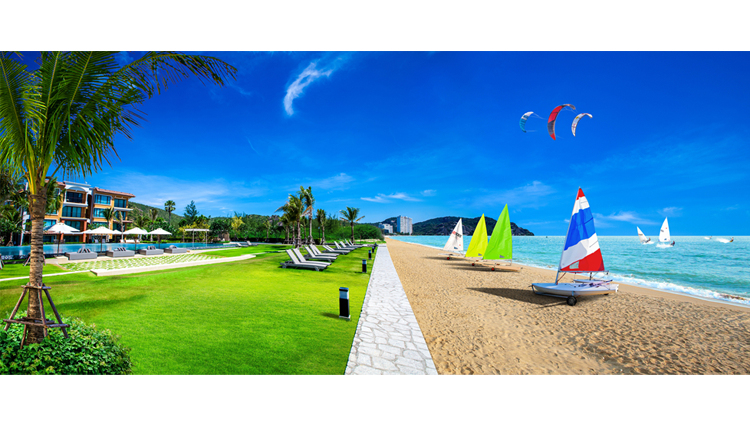 สีสันเรือใบริมหาดหัวหิน ที่ Bella Costa Hua Hin 