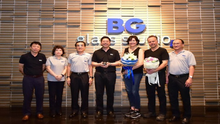 บีจีเปิดสตูดิโอเป่าแก้วแห่งแรกในประเทศไทย
