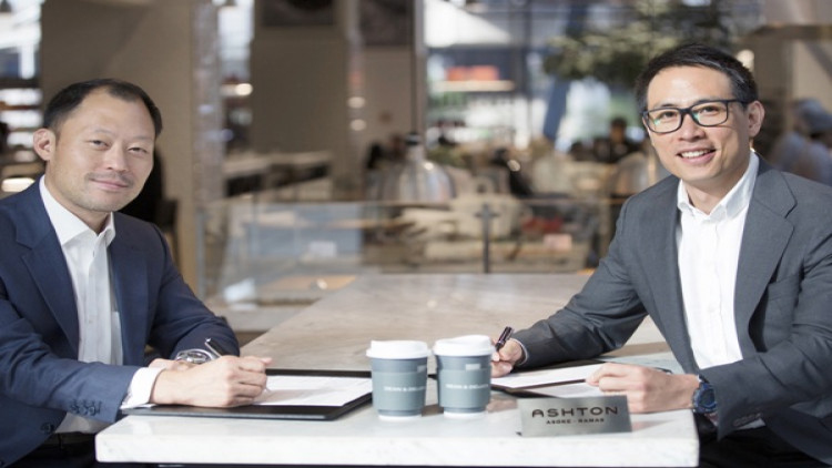 อนันดาจับมือเพซเปิดDEAN & DELUCAสาขาแฟล็กชิปที่ Ashton Asoke