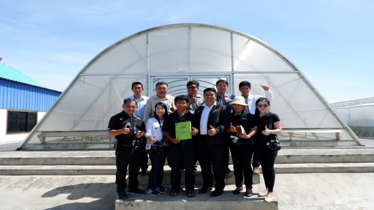 สพจ.นครปฐม นำสื่อฯเยี่ยมชมวิสาหกิจชุมชนตำบลดอนตูม