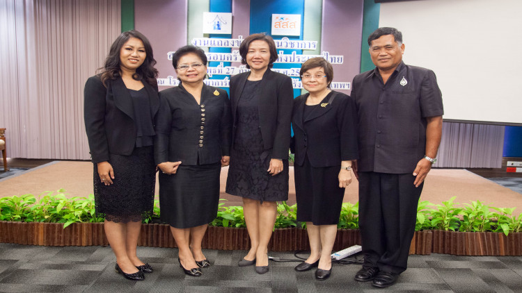 ครอบครัวไทยนับแสนสุ่มเสี่ยงปัญหา ขาดความรัก ความรับผิดชอบ 