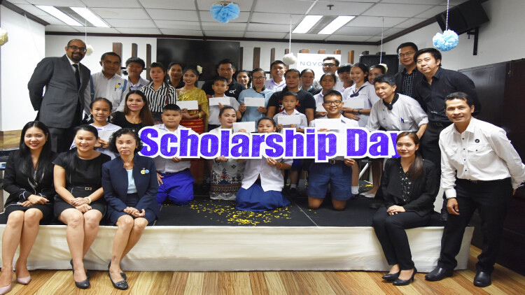 Novotel Siam gives out scholarships