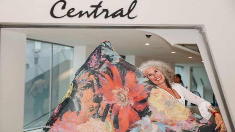 “อาเรียนนา คาโรลี”  ร่วมฉลอง 7 ทศวรรษห้างเซ็นทรัล