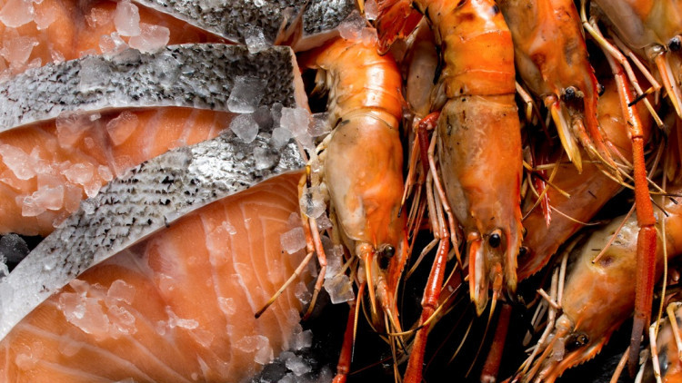 SIZZLING PRAWNS & SALMON AT ATELIER RESTAURANT