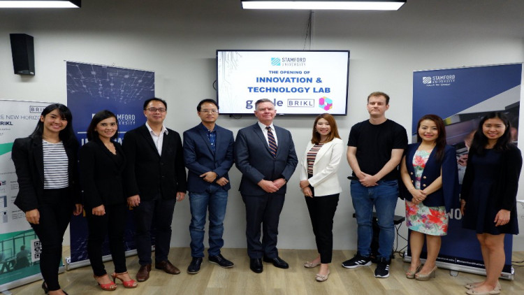 ศูนย์ Innovation and Technology Lab