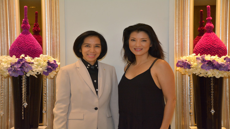 ต้อนรับนักแสดงชื่อดัง “เคลลี่ ฮู”