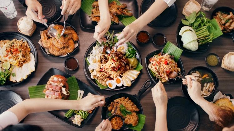 ร้านอาหารอีสาน “ตำมั่ว” ส่งโฆษณาสุดซี๊ดยั่วน้ำลาย