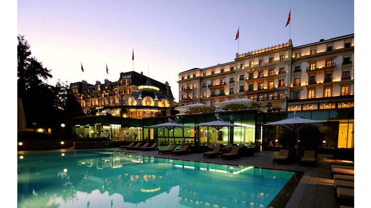 สวิสซัมเมอร์สุดหรูที่โรงแรม โบริวาจ พาเลซ เมืองโลซานน์